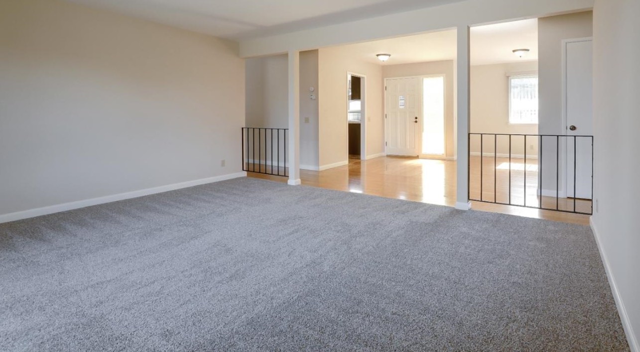 121 Marks Dr, Hollister, CA 95023