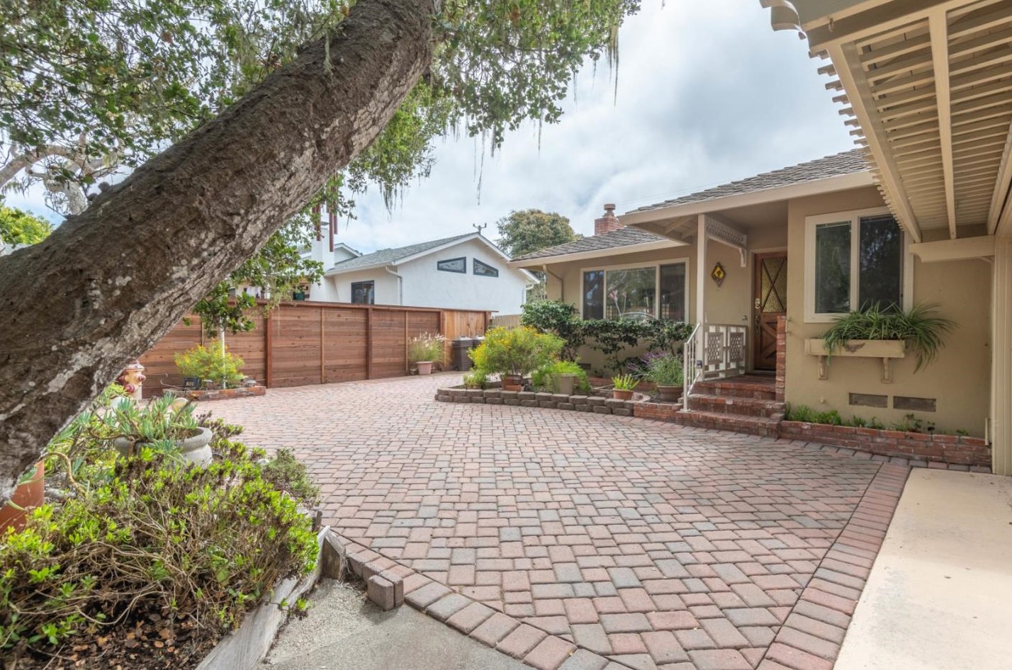 743 Marino Pines Rd, Del Monte Park, CA 93950