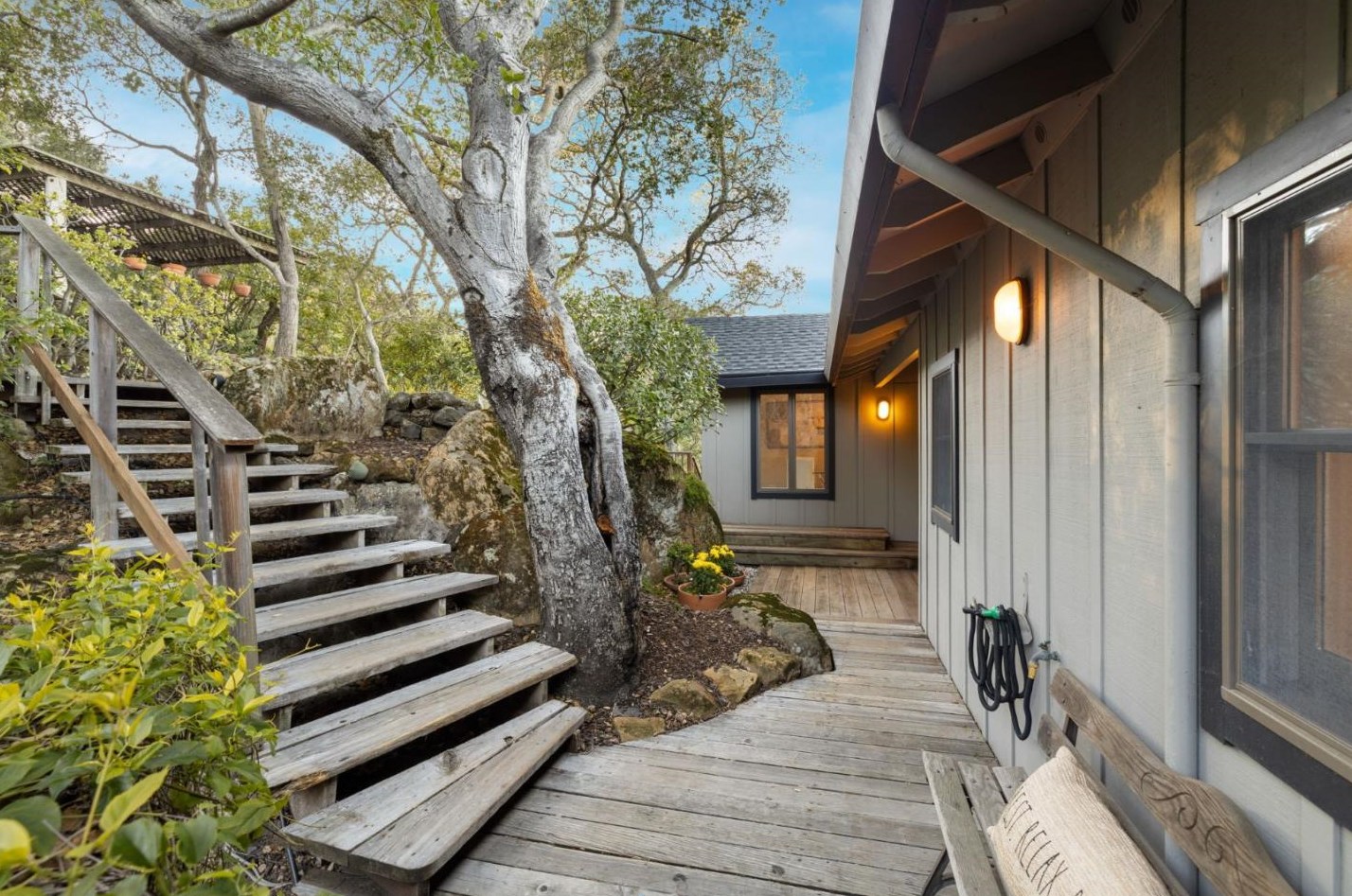 705 Lakeview Way, Redwood City, CA 94062