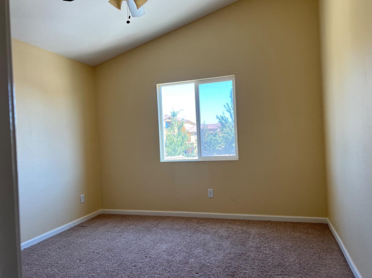 1235 Santona Ct, Manteca, CA 95337