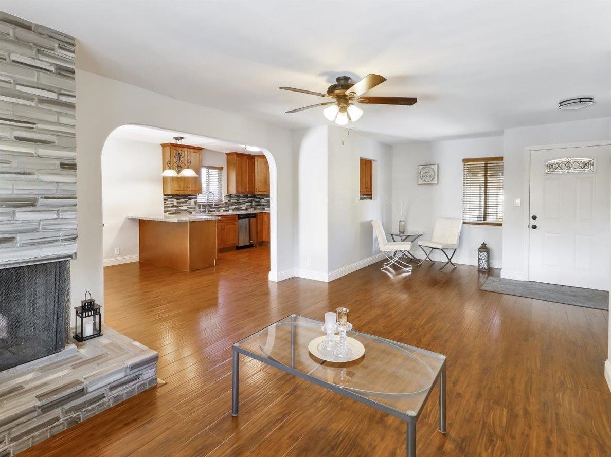 1610 Glidden Ave, Sacramento CA  95822-5152 exterior