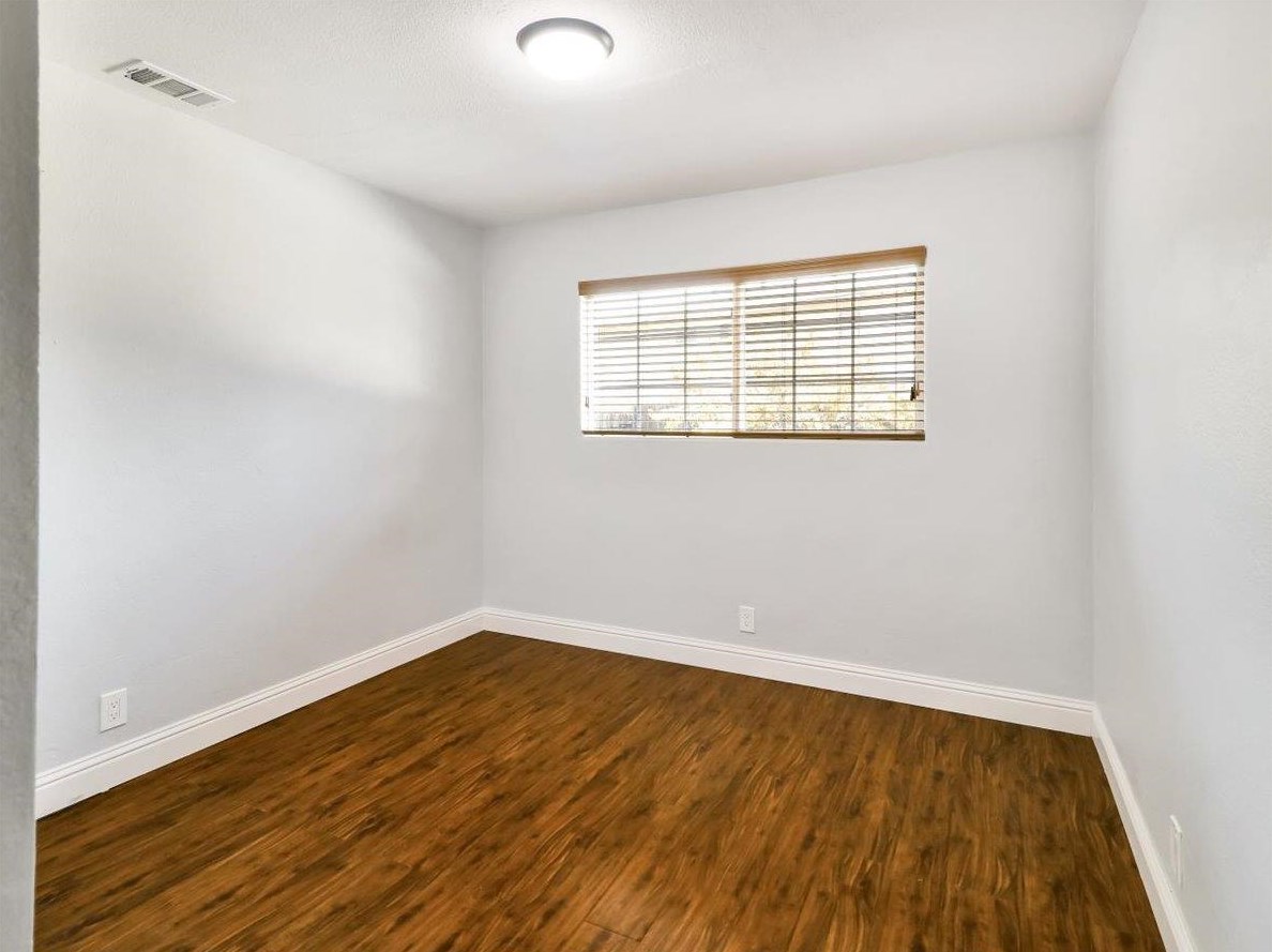 1610 Glidden Ave, Sacramento CA  95822-5152 exterior