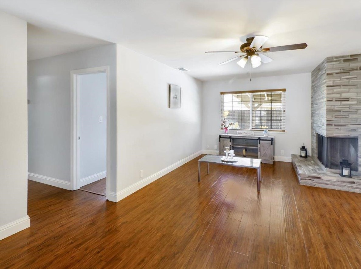 1610 Glidden Ave, Sacramento CA  95822-5152 exterior