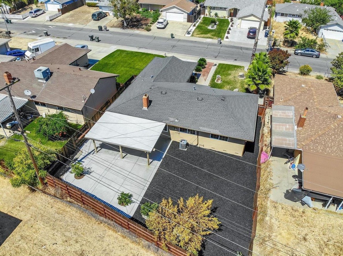 1610 Glidden Ave, Sacramento CA  95822-5152 exterior