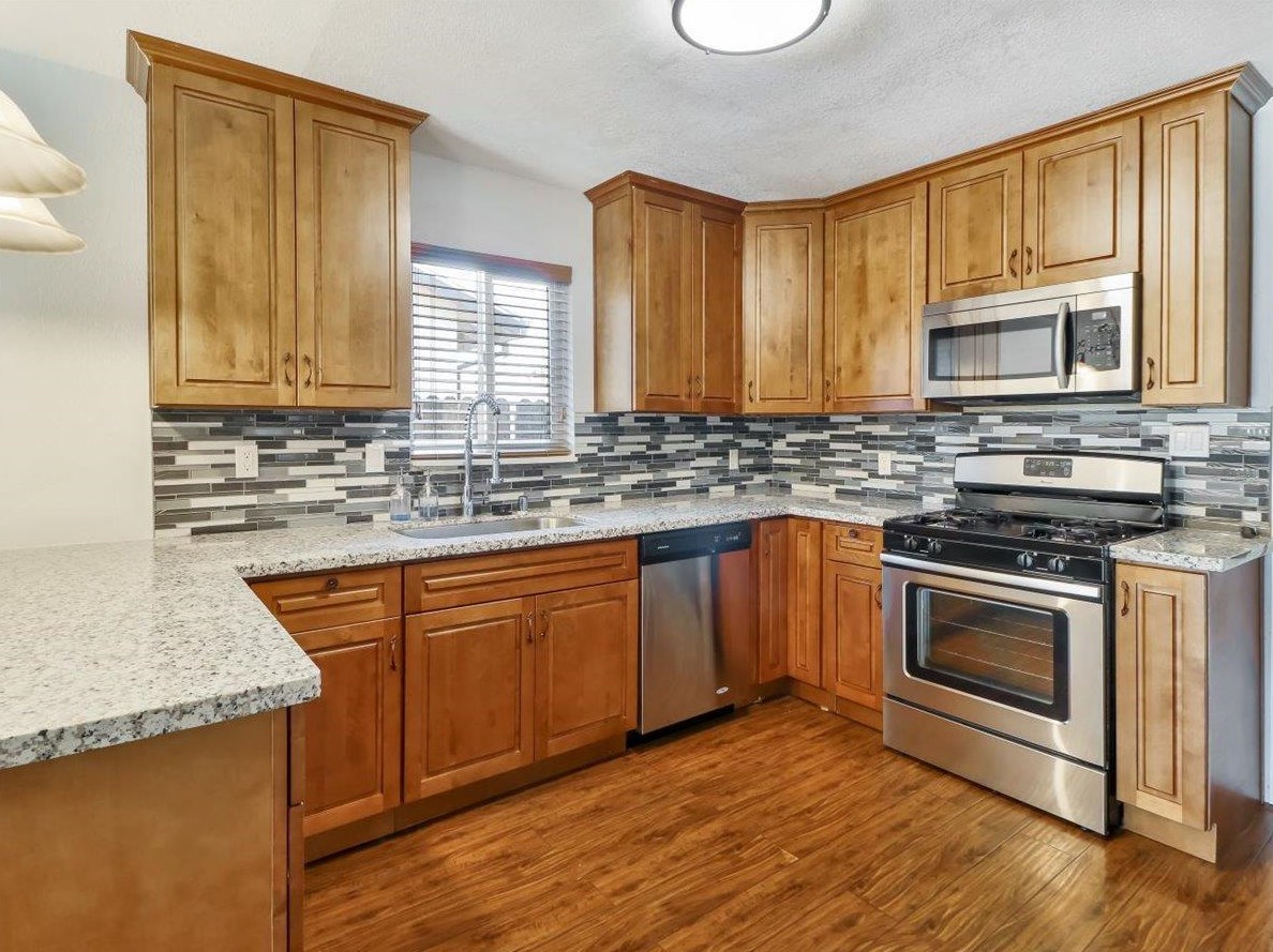 1610 Glidden Ave, Sacramento CA  95822-5152 exterior