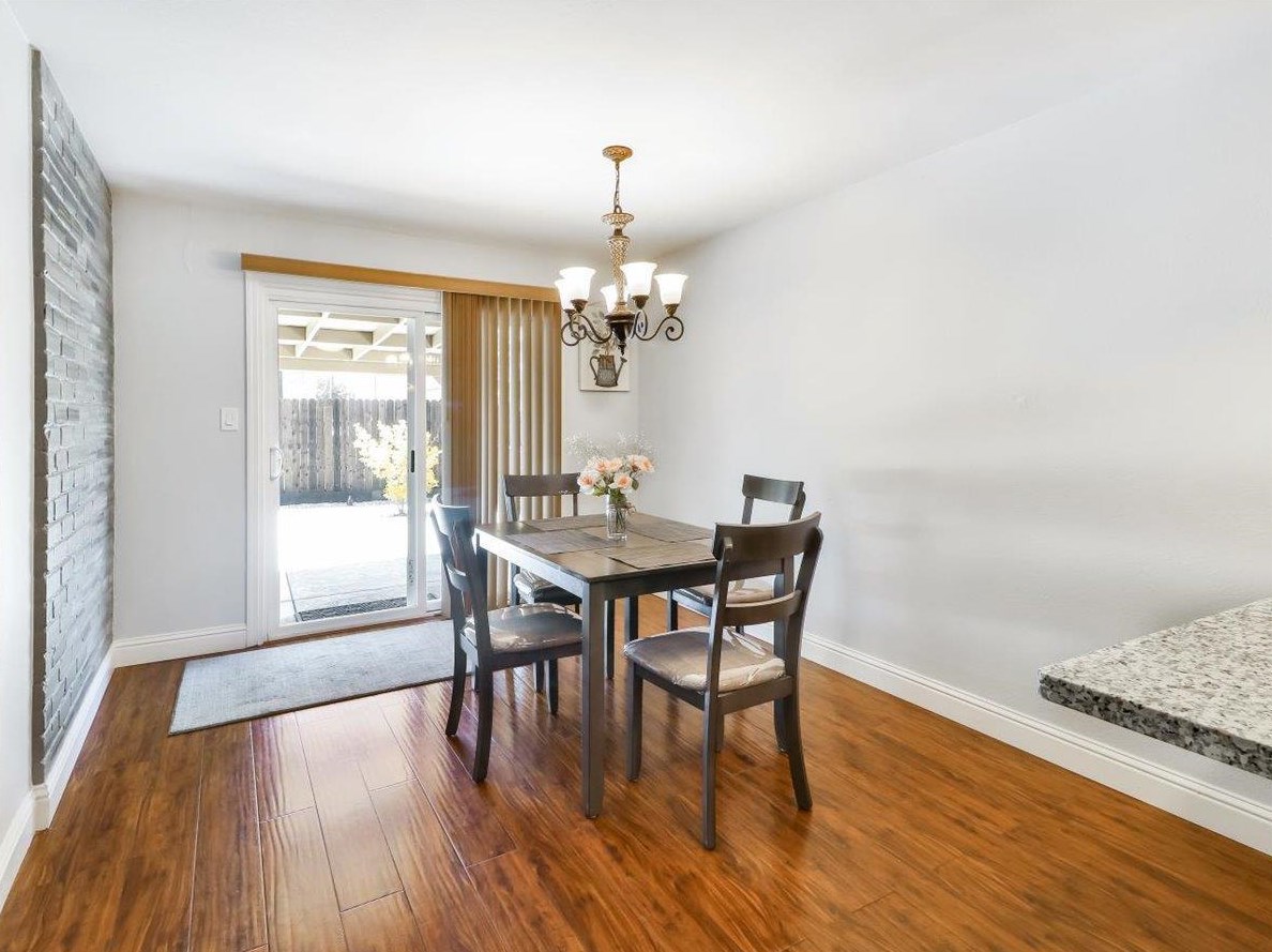 1610 Glidden Ave, Sacramento CA  95822-5152 exterior