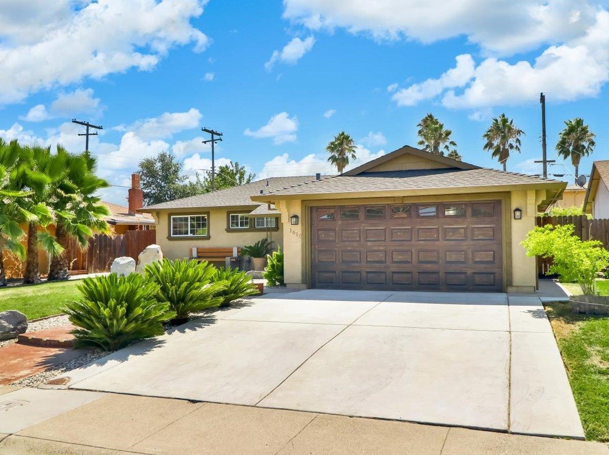 1610 Glidden Ave, Sacramento CA  95822-5152 exterior