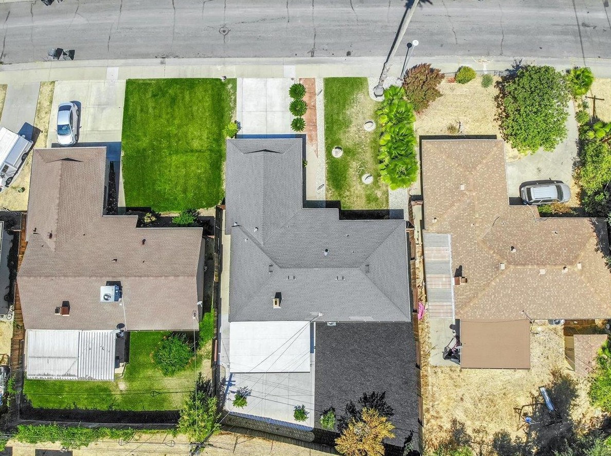 1610 Glidden Ave, Sacramento CA  95822-5152 exterior
