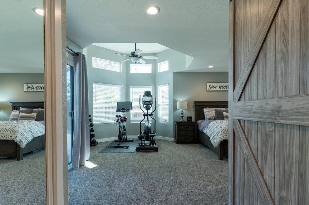 640 Ridgemark Dr, Hollister CA  95023-6457 exterior