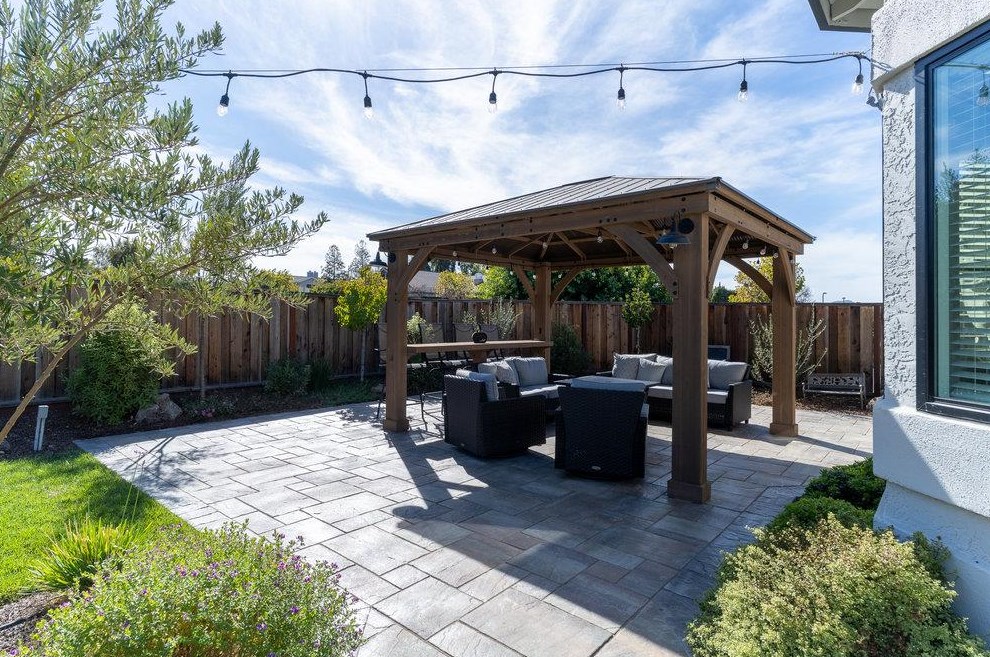 640 Ridgemark Dr, Hollister CA  95023-6457 exterior