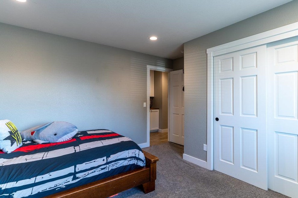 640 Ridgemark Dr, Hollister CA  95023-6457 exterior