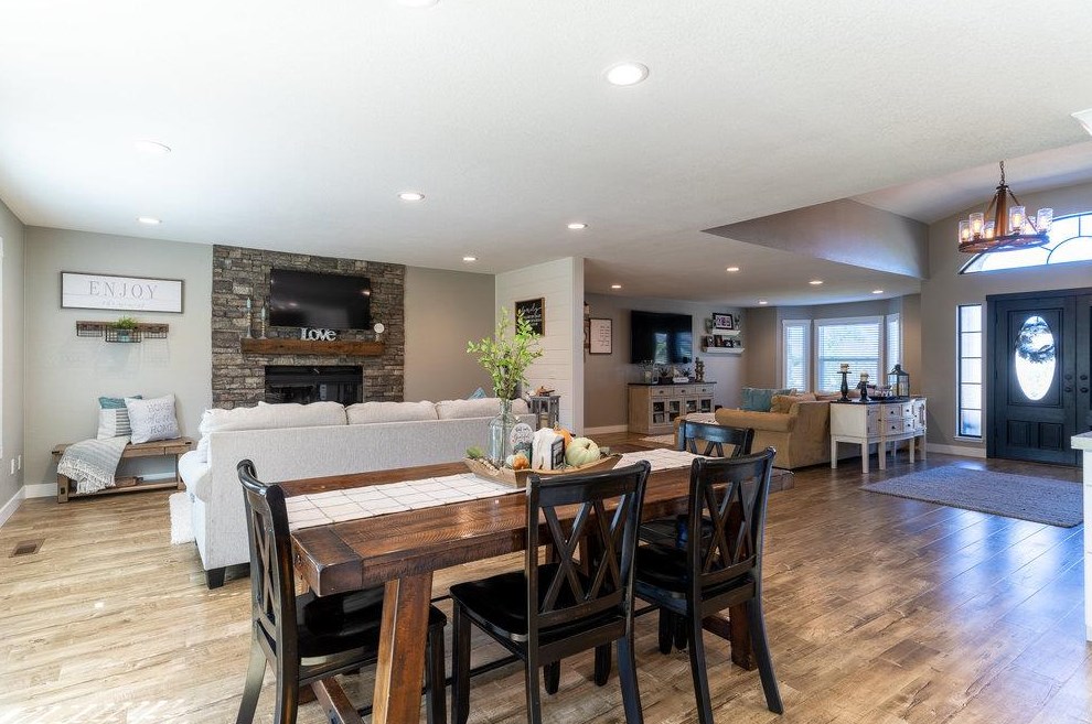 640 Ridgemark Dr, Hollister CA  95023-6457 exterior