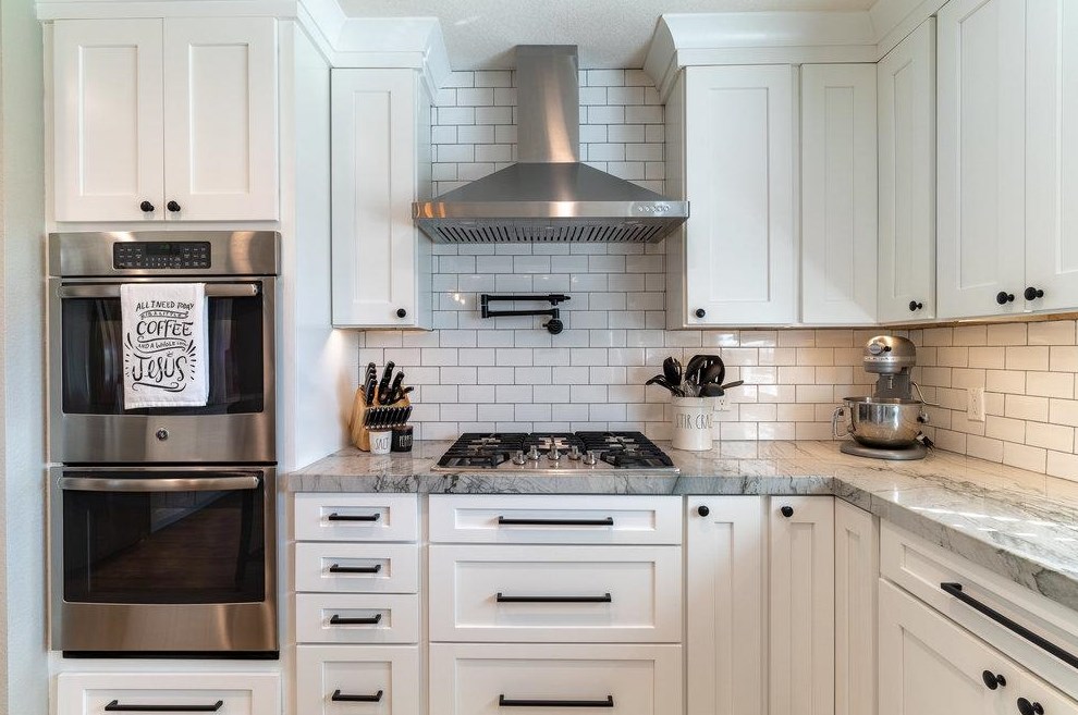 640 Ridgemark Dr, Hollister CA  95023-6457 exterior