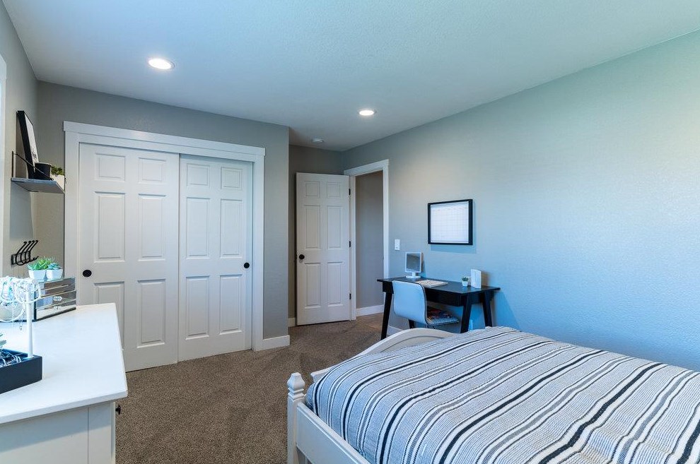 640 Ridgemark Dr, Hollister CA  95023-6457 exterior