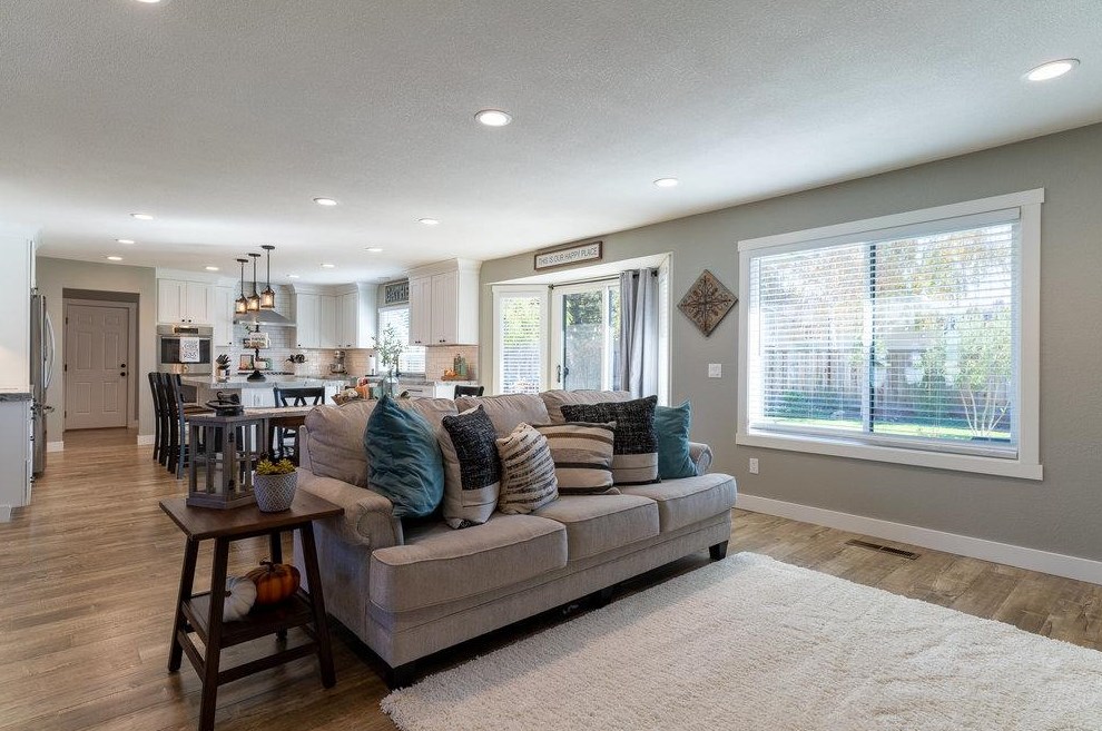 640 Ridgemark Dr, Hollister CA  95023-6457 exterior