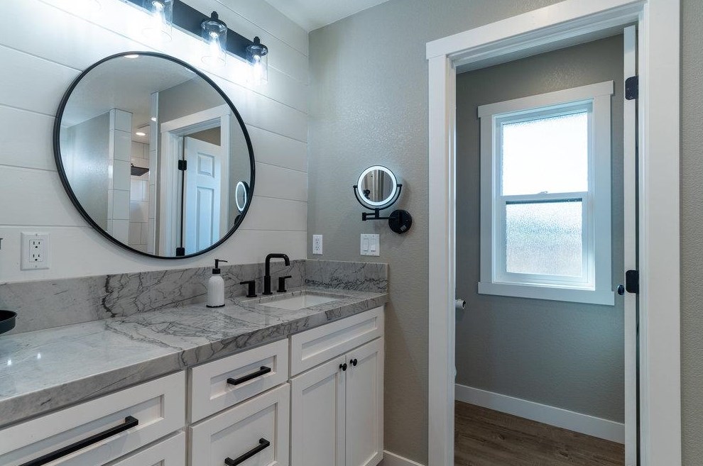 640 Ridgemark Dr, Hollister CA  95023-6457 exterior