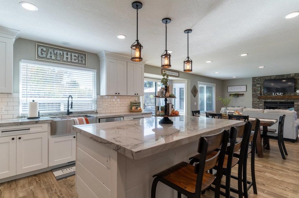 640 Ridgemark Dr, Hollister CA  95023-6457 exterior