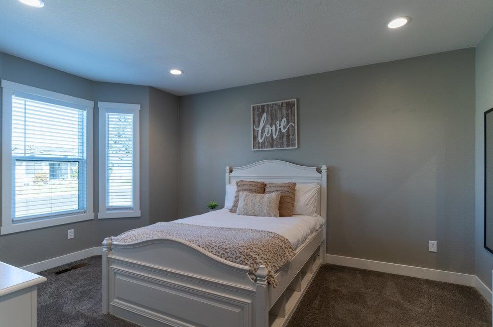 640 Ridgemark Dr, Hollister CA  95023-6457 exterior