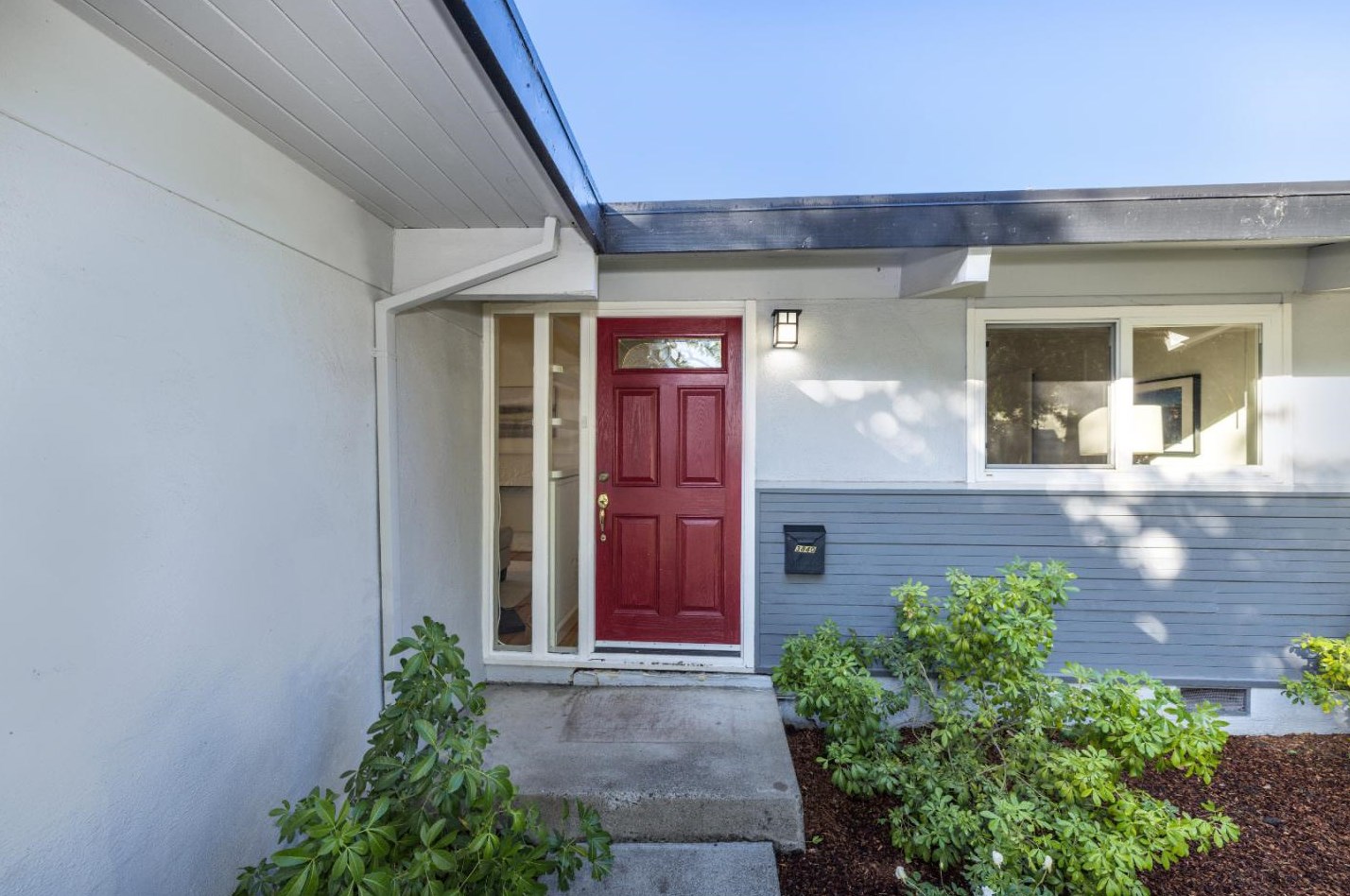 3840 Corina Way, Palo Alto, CA 94303