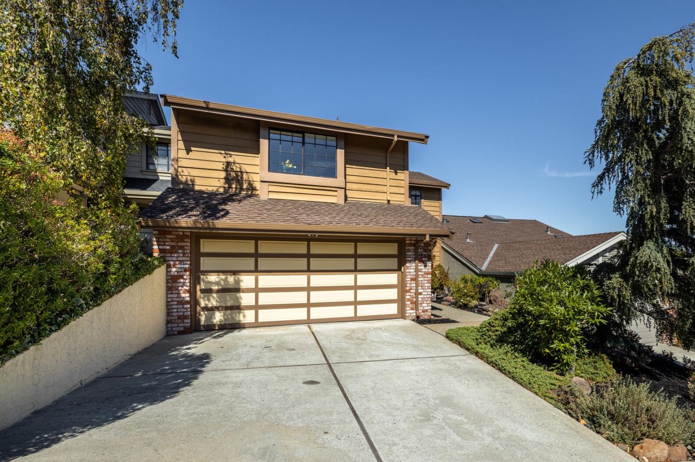 1664 Toyon Ct, San Mateo, CA 94403-3956