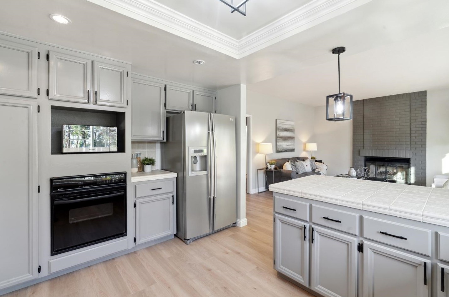 918 Aruba Ln, San Mateo CA  94404-3802 exterior