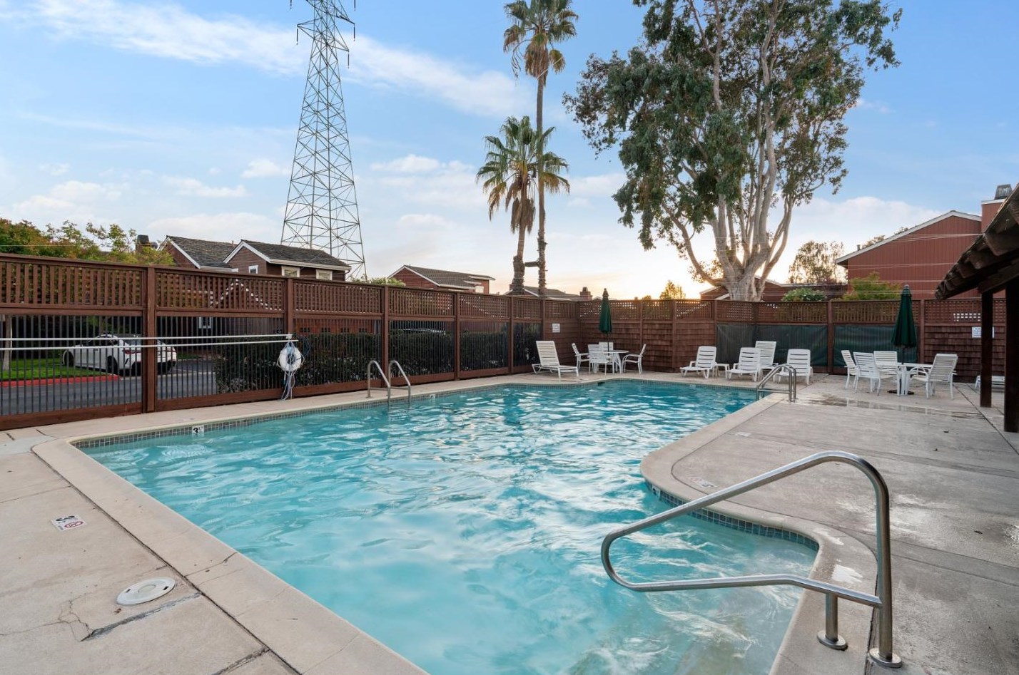918 Aruba Ln, San Mateo CA  94404-3802 exterior
