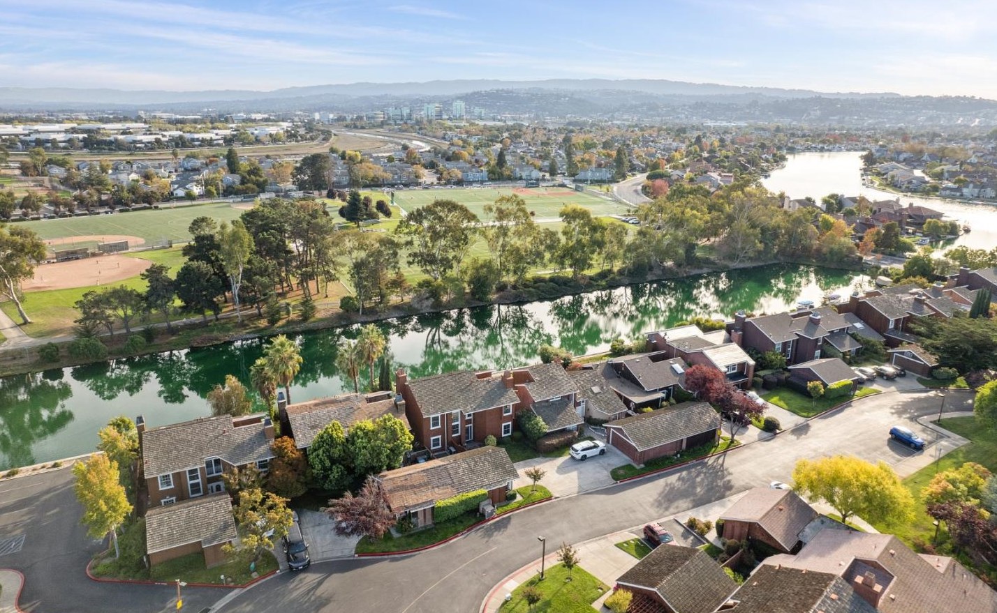 918 Aruba Ln, San Mateo CA  94404-3802 exterior