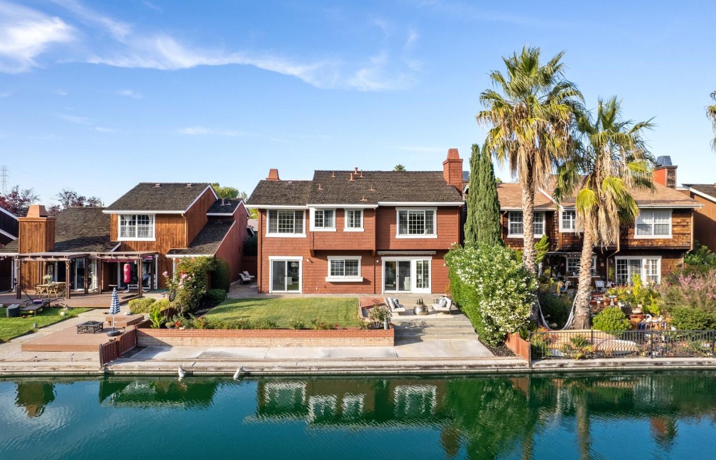 918 Aruba Ln, San Mateo CA  94404-3802 exterior
