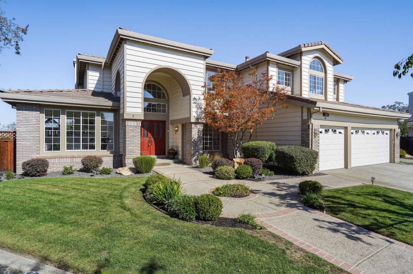 26 Julie Highlands Ct, Lafayette, CA 94549-1753