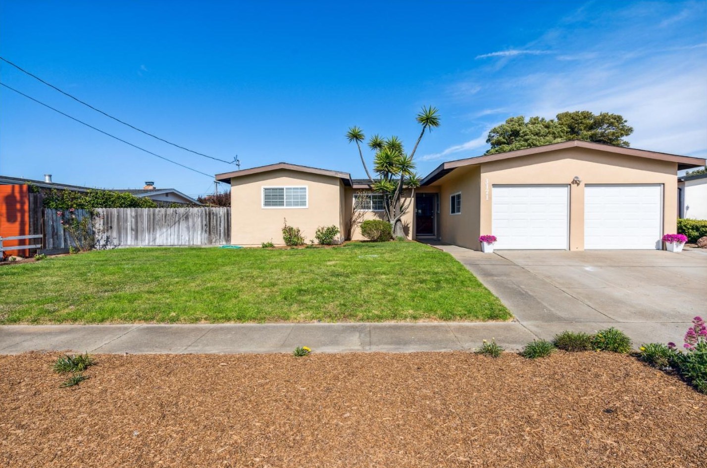 3171 Shuler Cir, Marina, CA 93933
