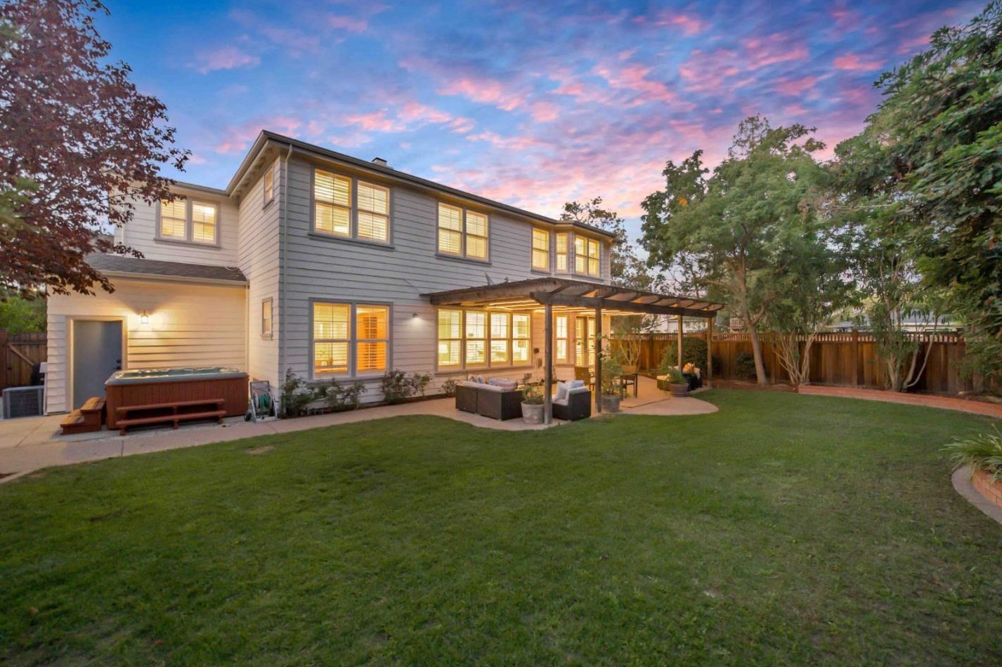 1476 Hacienda Ave, Campbell, CA 95008-6351