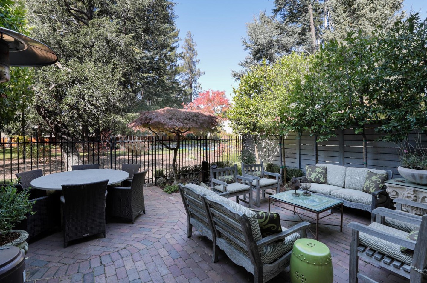 137 Stone Pine Ln, Menlo Park, CA 94025-3050