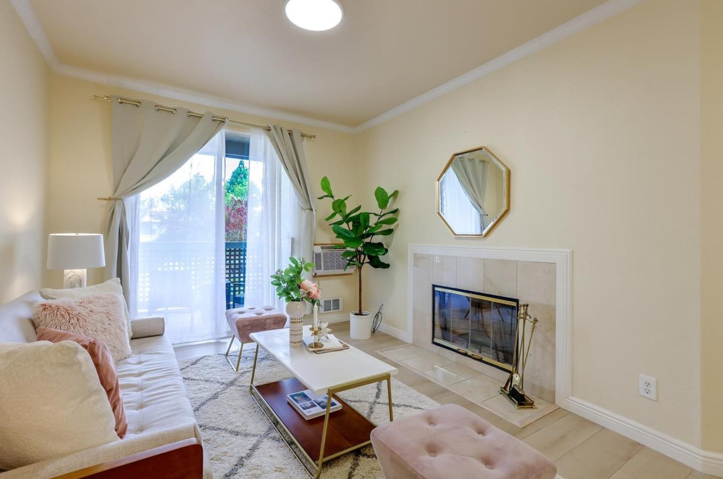 250 Santa Fe Ter 219, Sunnyvale, CA 94085