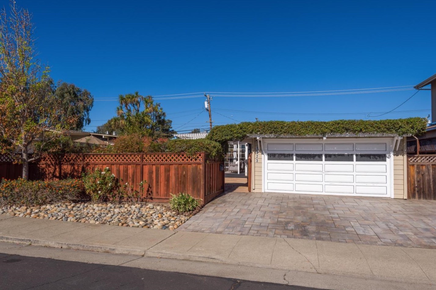 1323 Pershing Ave, San Mateo, CA 94403-1121