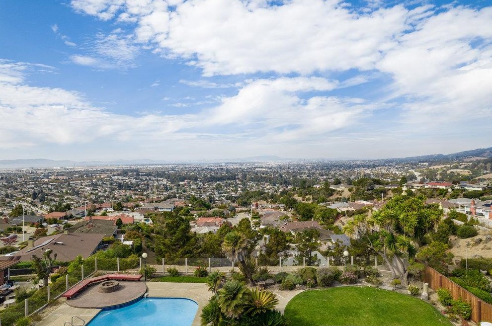 1738 Skyview Dr, San Leandro, CA 94577