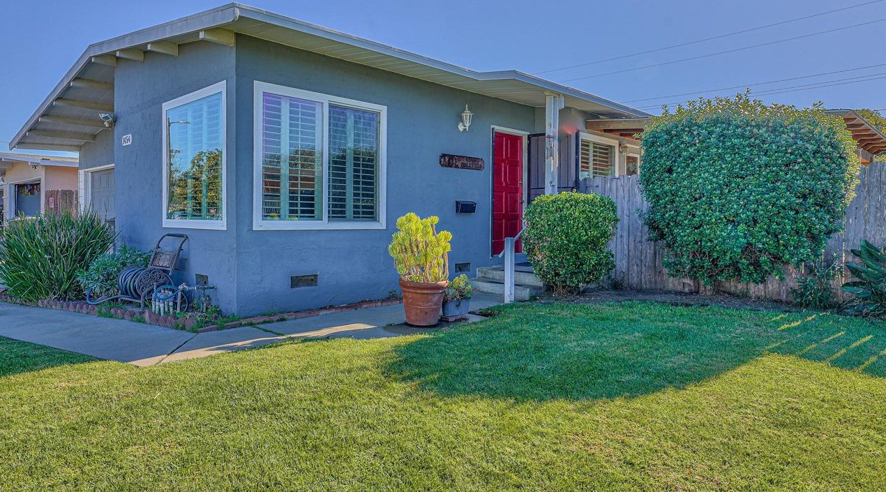 1454 Marin Ave, Salinas, CA 93906-3047