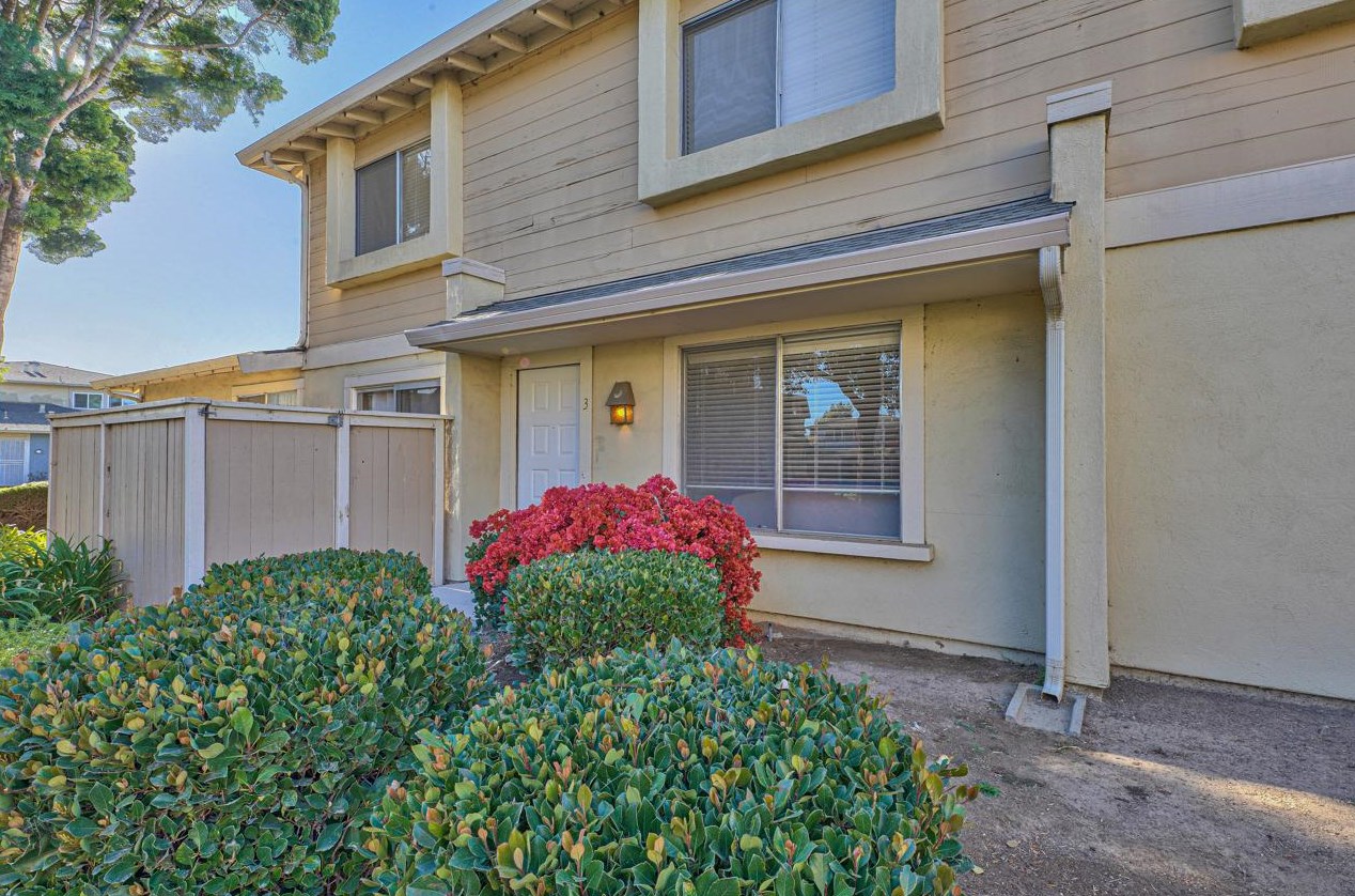1887 Cherokee Dr 3, Salinas, CA 93906