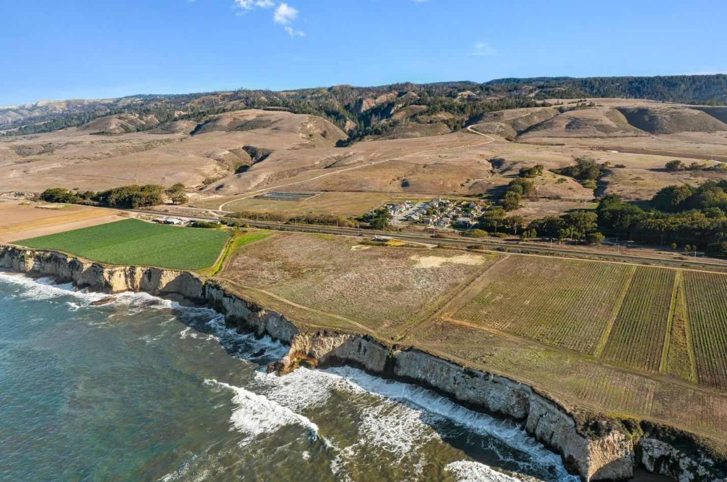 14 3rd Ave, Davenport, CA 95017