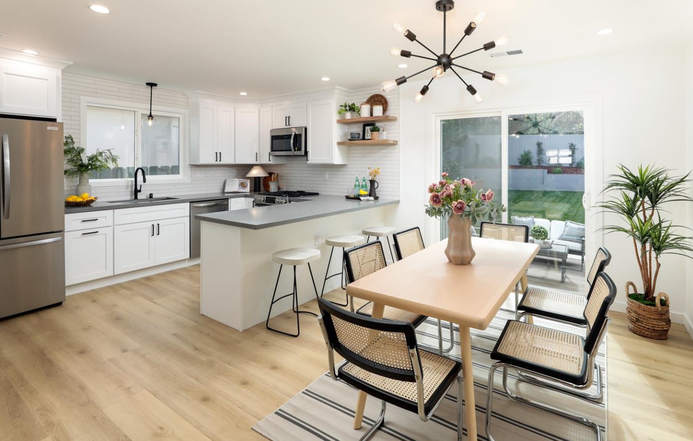 411 88th St, Daly City, CA 94015