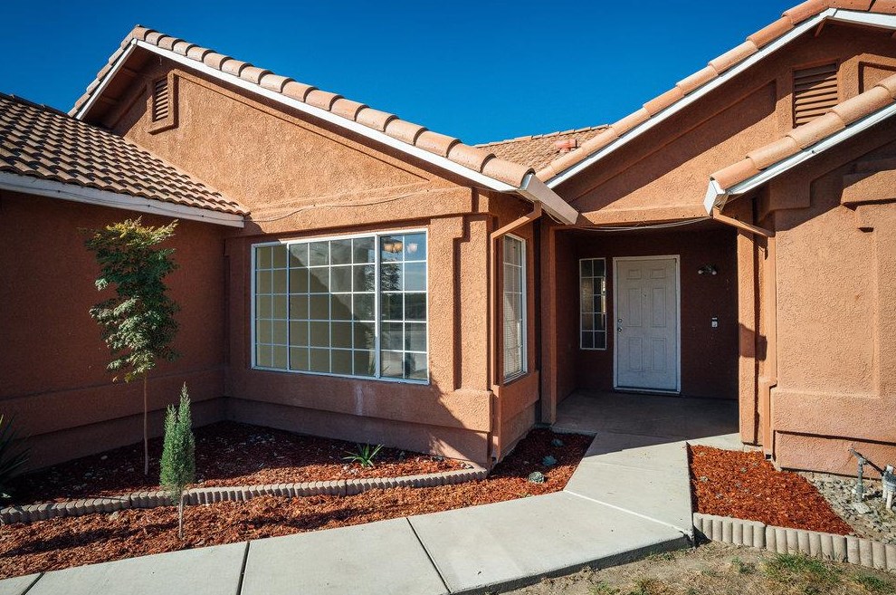2055 Place Rd, Los Banos, CA 93635