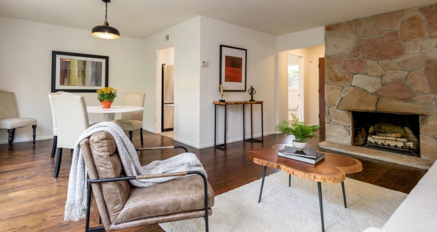 4001 Wilshire Ave, San Mateo CA  94403-4166 exterior