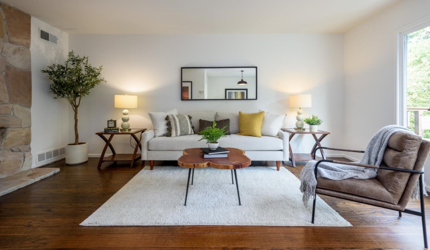 4001 Wilshire Ave, San Mateo CA  94403-4166 exterior