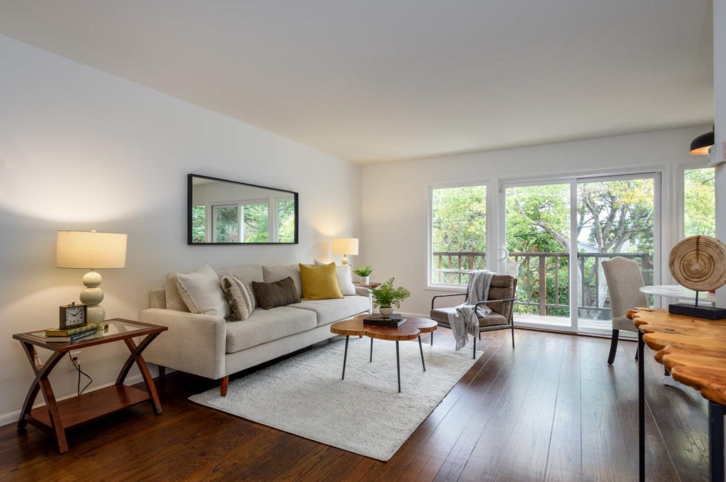 4001 Wilshire Ave, San Mateo CA  94403-4166 exterior