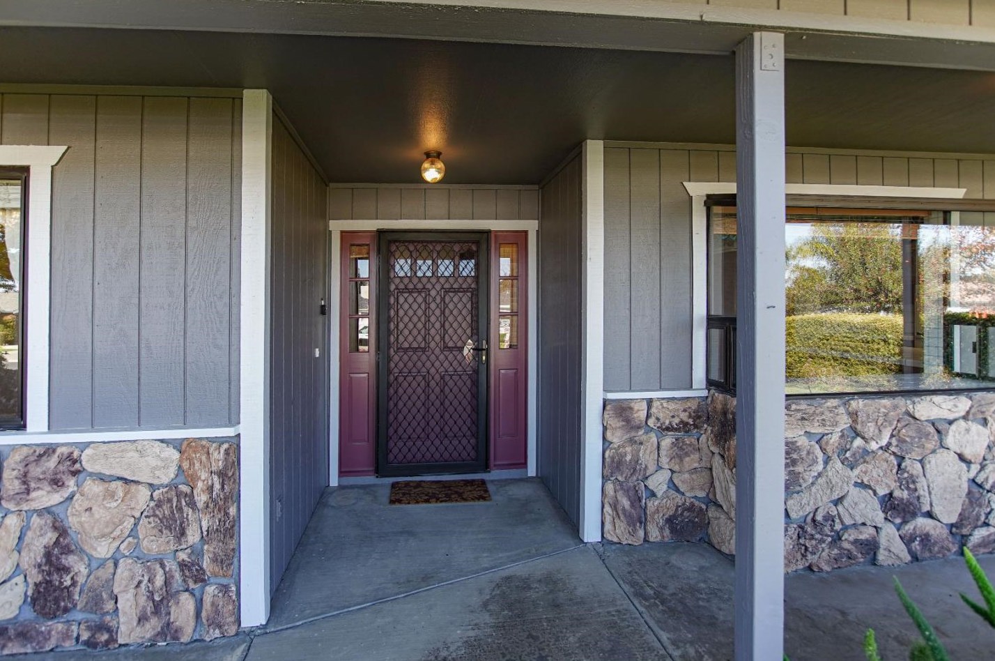 780 S Ridgemark Dr, Hollister, CA 95023