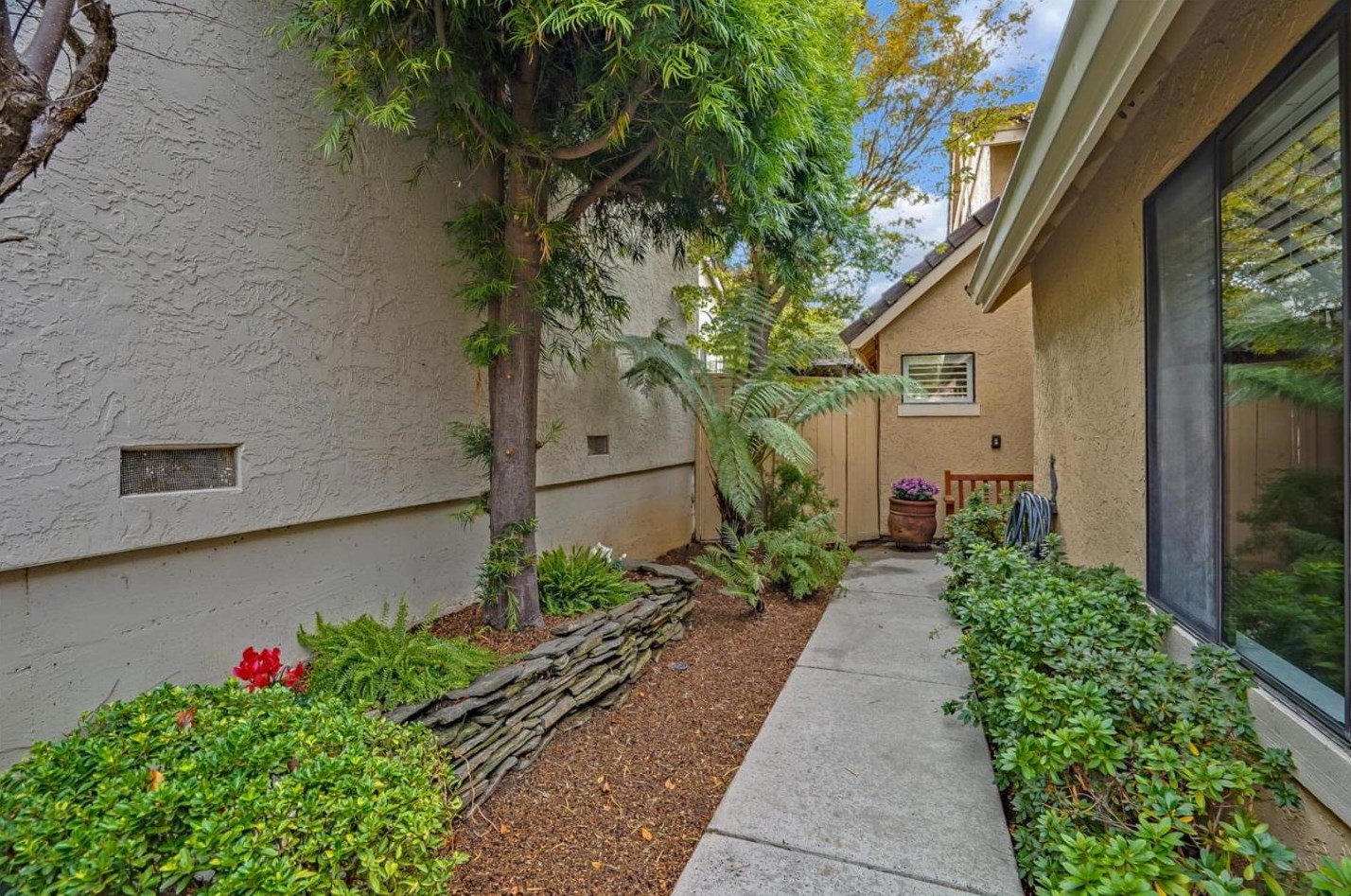 7947 Caledonia Dr, San Jose, CA 95135-2113