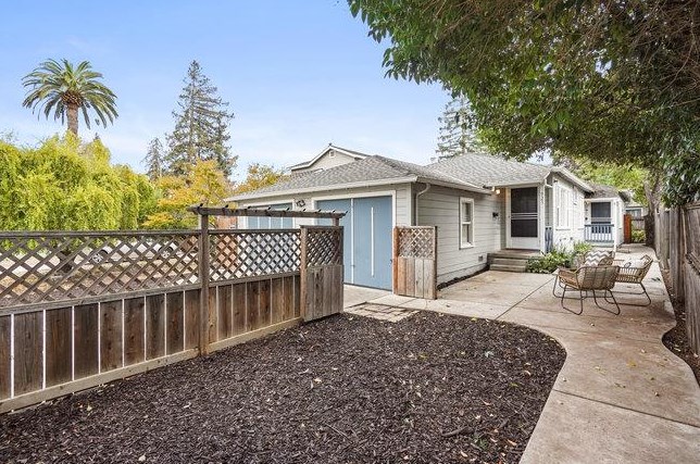 925 Roosevelt Ave, Redwood City, CA 94061