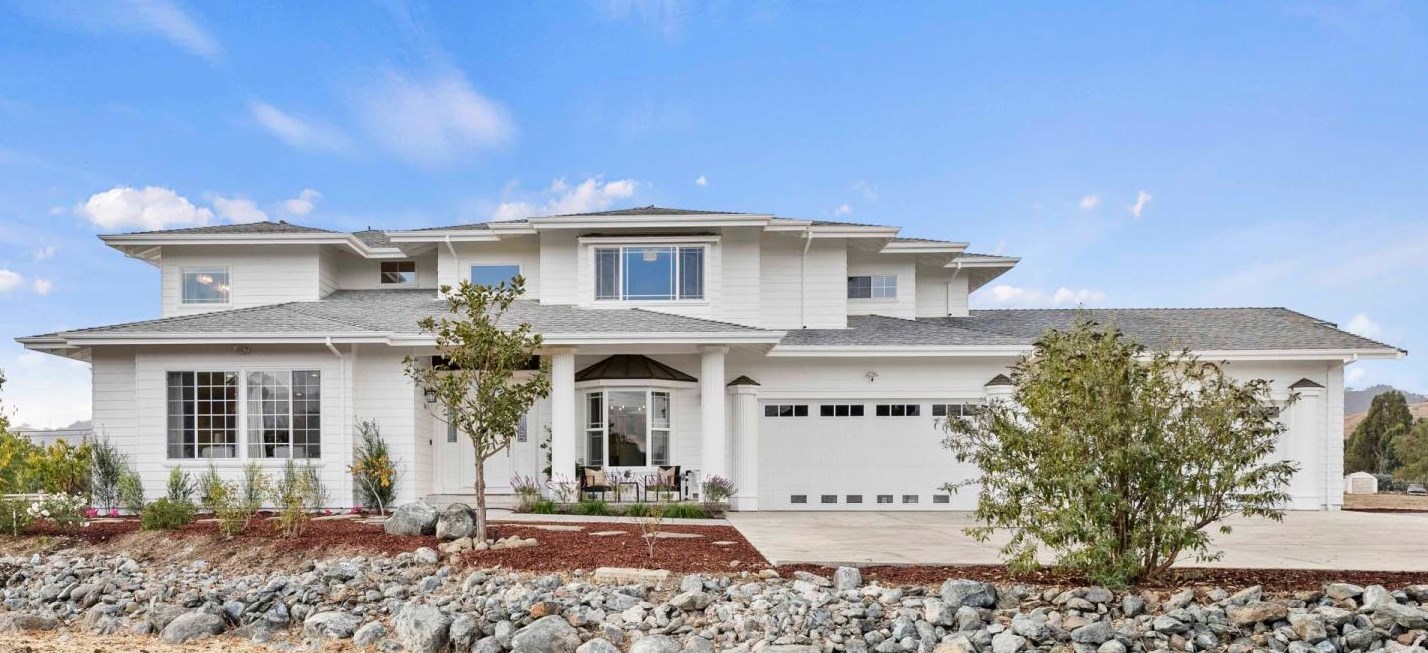 12575 Harding Ave, San Martin, CA 95046