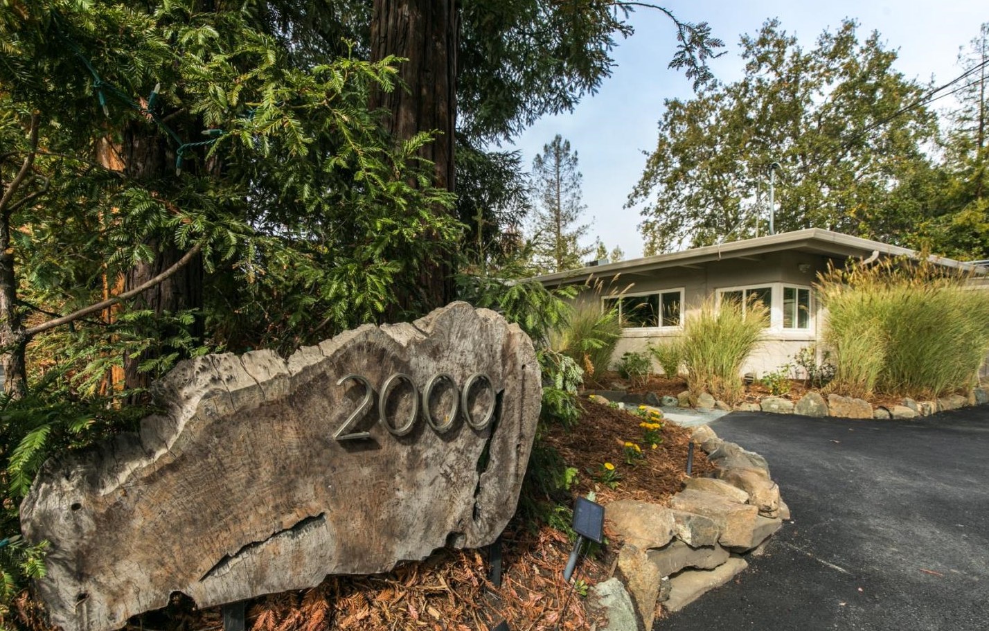 2000 Stockbridge Ave, Redwood City, CA 94061