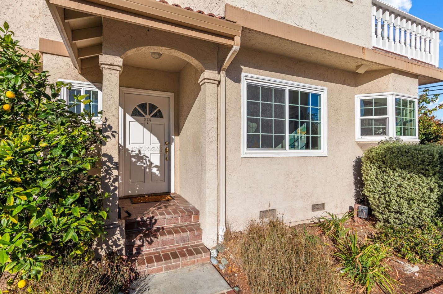 574 Hacienda Ave, Campbell CA 95008-6322 exterior