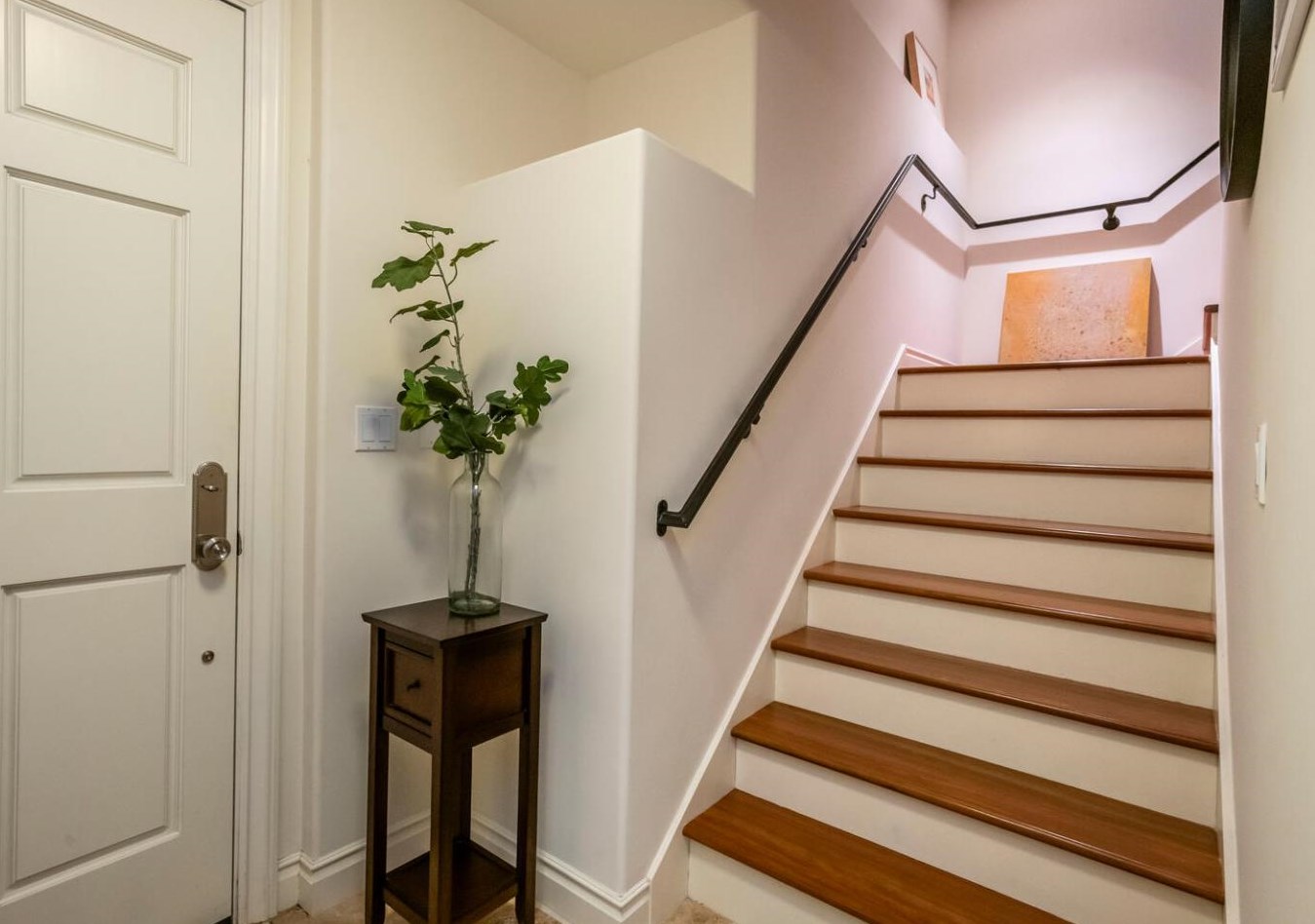 1137 Paloma Ave G, Burlingame, CA 94010